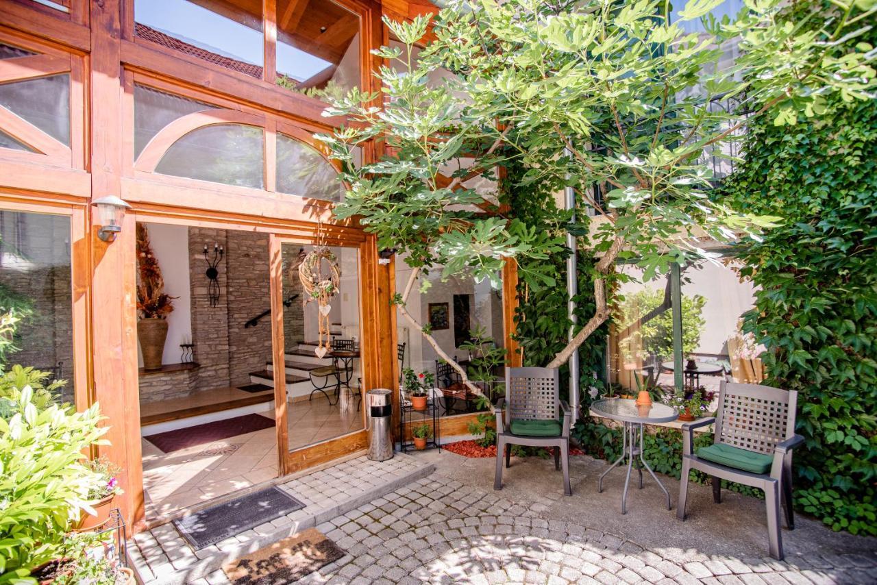 Nymphea Villa Heviz Luaran gambar